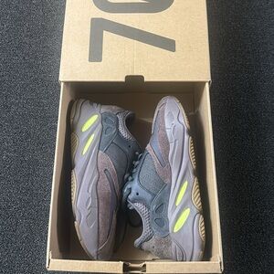 Used Yeezy Boost 700